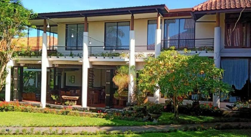 La Oma Hotel&Cafe Lembang Esterno foto