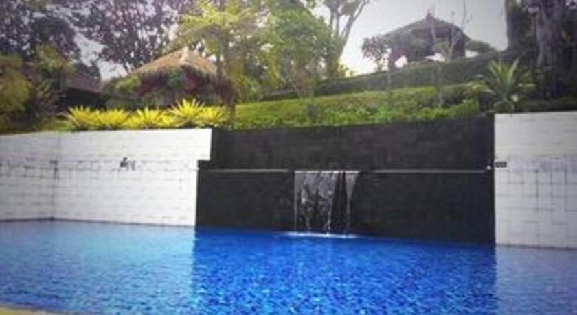 La Oma Hotel&Cafe Lembang Esterno foto