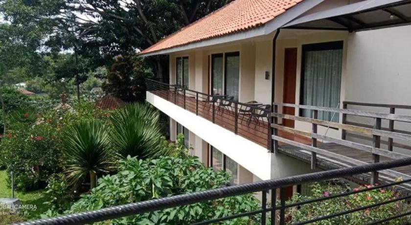 La Oma Hotel&Cafe Lembang Esterno foto