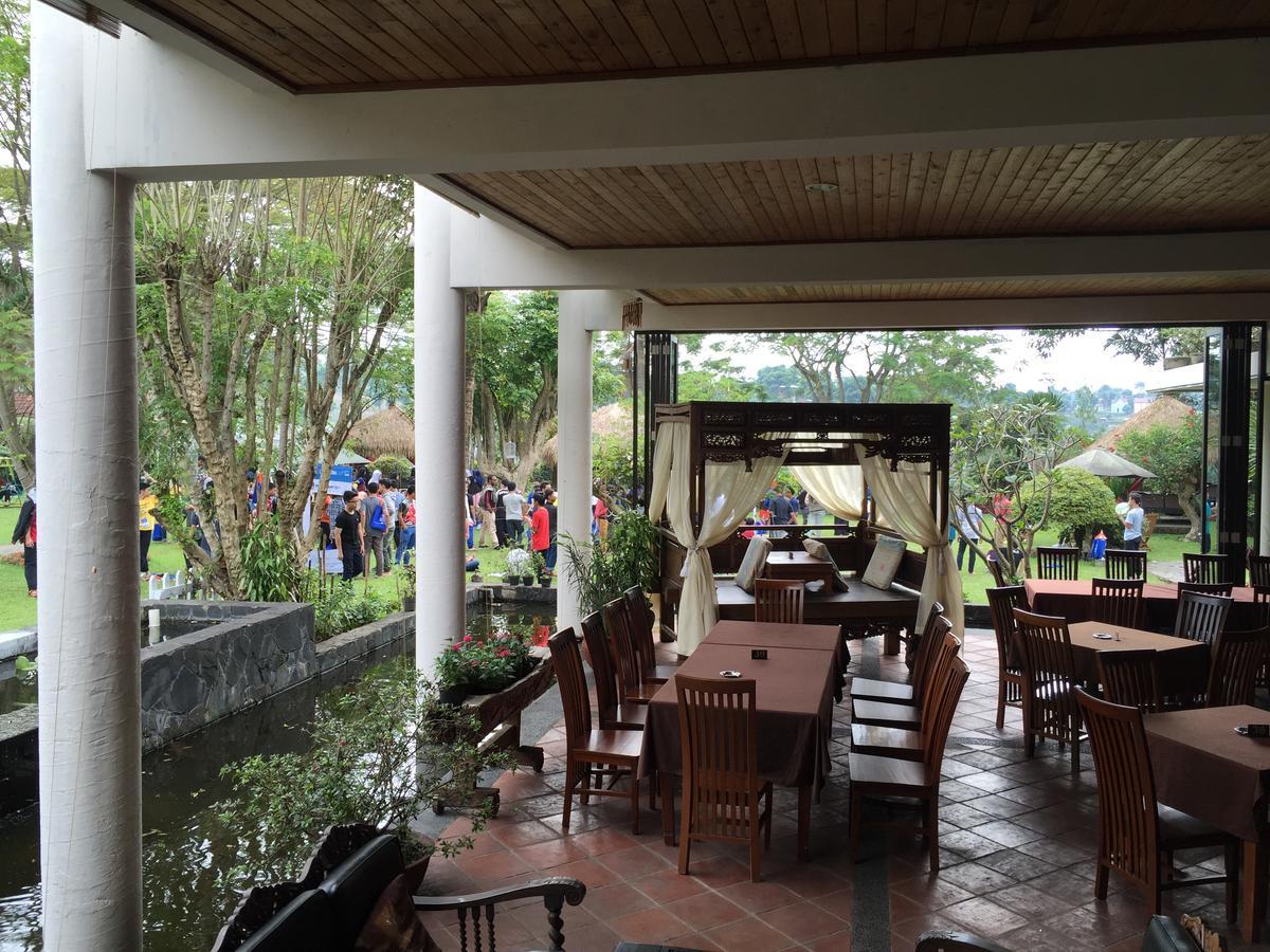 La Oma Hotel&Cafe Lembang Esterno foto