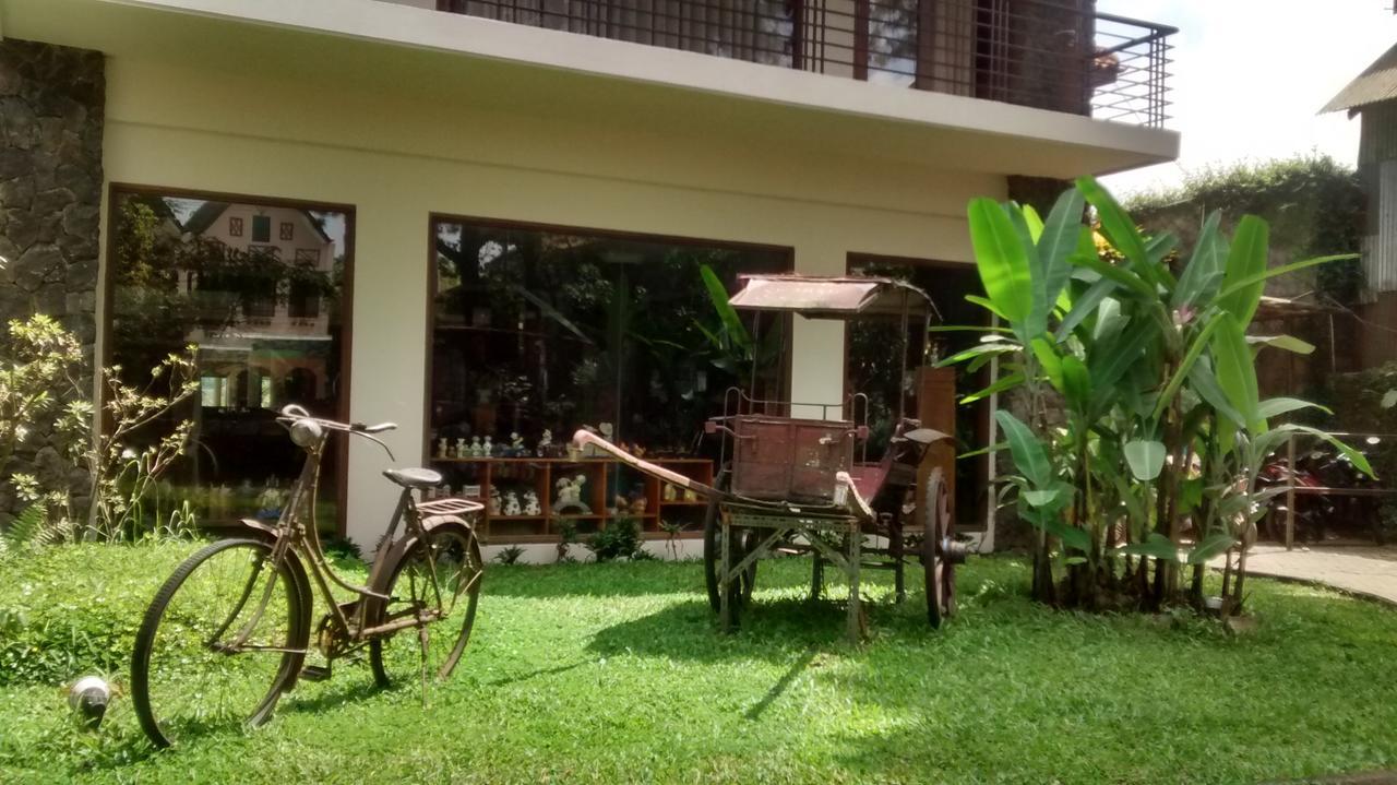 La Oma Hotel&Cafe Lembang Esterno foto