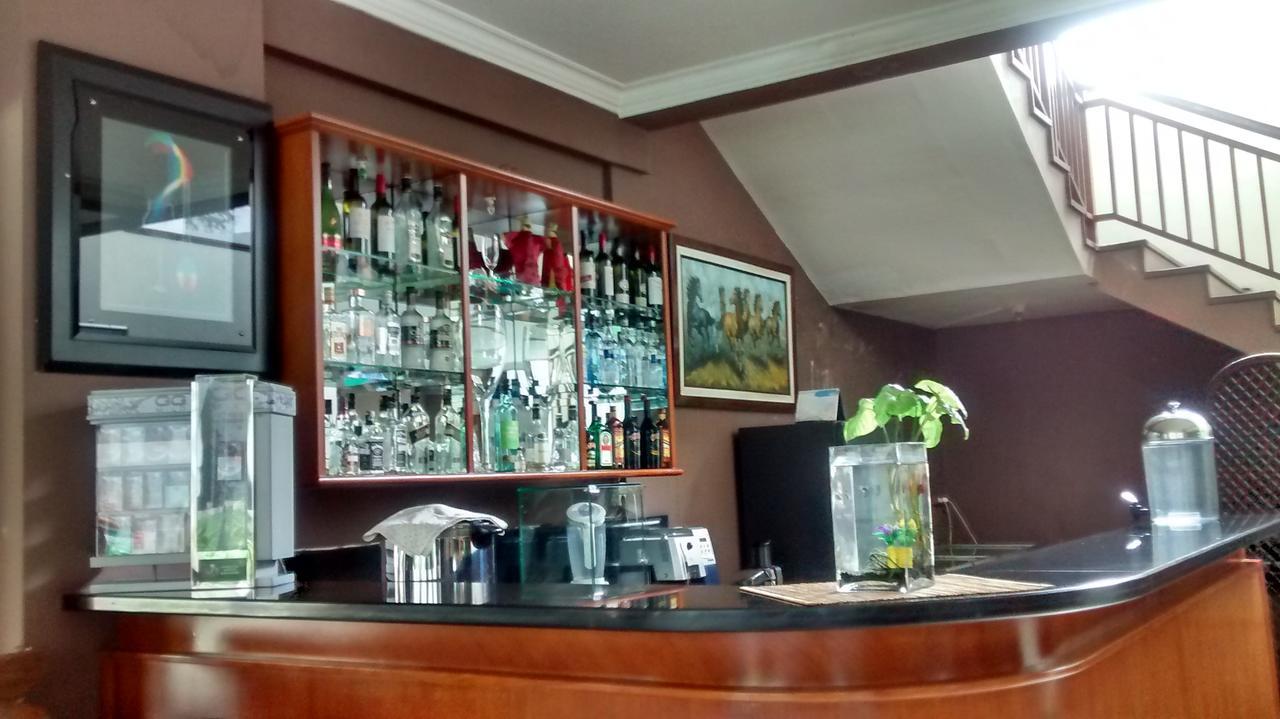 La Oma Hotel&Cafe Lembang Esterno foto