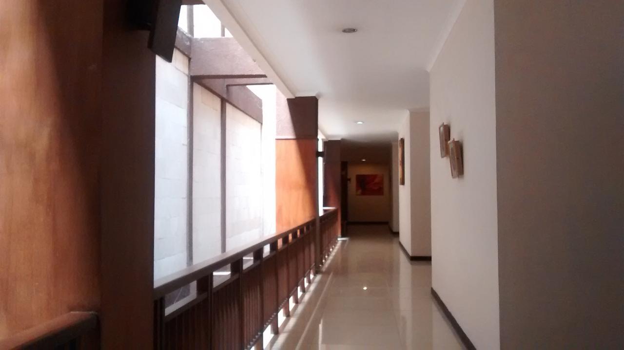 La Oma Hotel&Cafe Lembang Esterno foto